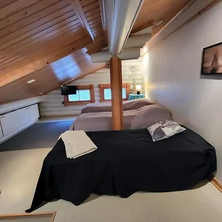 Nyaraló Viihtyisae Ja Tilava Moekki, Pytkykaksonen B