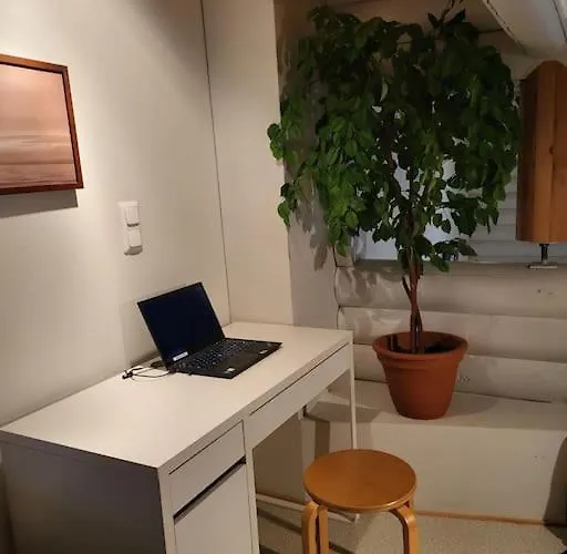 Viihtyisae Ja Tilava Moekki, Pytkykaksonen B 別荘 *