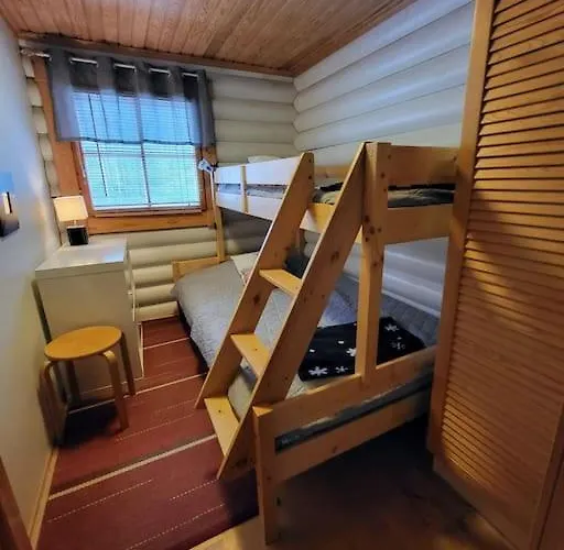 Viihtyisae Ja Tilava Moekki, Pytkykaksonen B 別荘